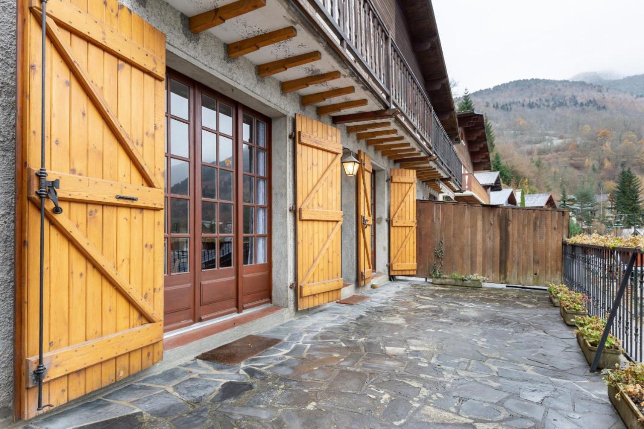 Les Noisetiers Holiday home *